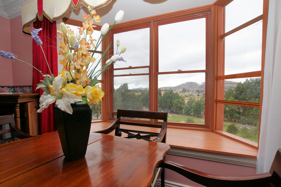 Elegant Decor